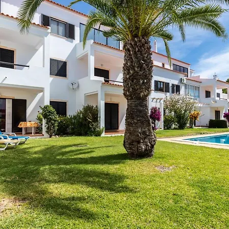 Akisol Olhos De Agua Pine Ii شقة